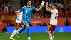 Joan Garcia ra mắt ĐT Tây Ban Nha làm vấn đề thủ môn ngày càng phức tạp